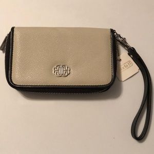 Cinda b wallet